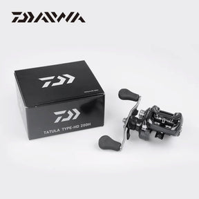 Carretilha DAIWA TYPE-HD 200HS/L - 6kg Drag - 7+1 Rolamentos - Recolhimento 7.3:1 - O Pescador UrbanoCarretilha